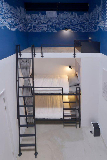 In Style House- 4F 4-Bed Room/ Shared Bathroom, Kaohsiung