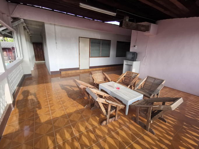 Manilath Guesthouse, Houixai