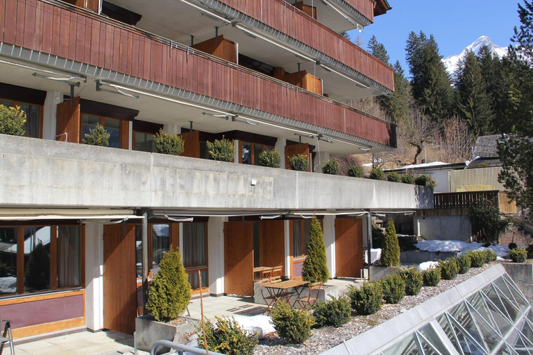 Others 2, Elements Lodge, Interlaken