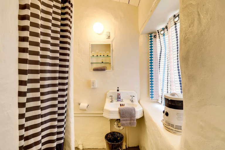 Bathroom 3, Unique 6 Acre Ranch w/ Pool & Farm Animals!, San Diego
