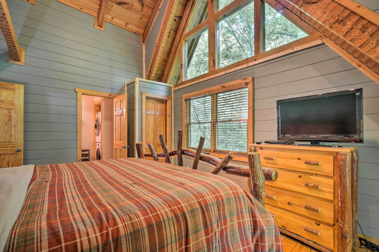 Bedroom 5, Living Waters Lodge, Sevier
