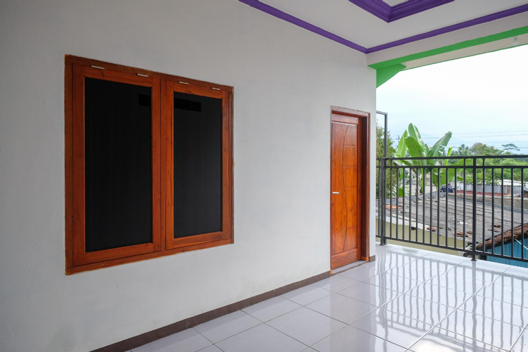 Exterior & Views 19