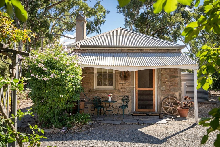 Reillys Wines Heritage Cottages, Clare and Gilbert Valleys