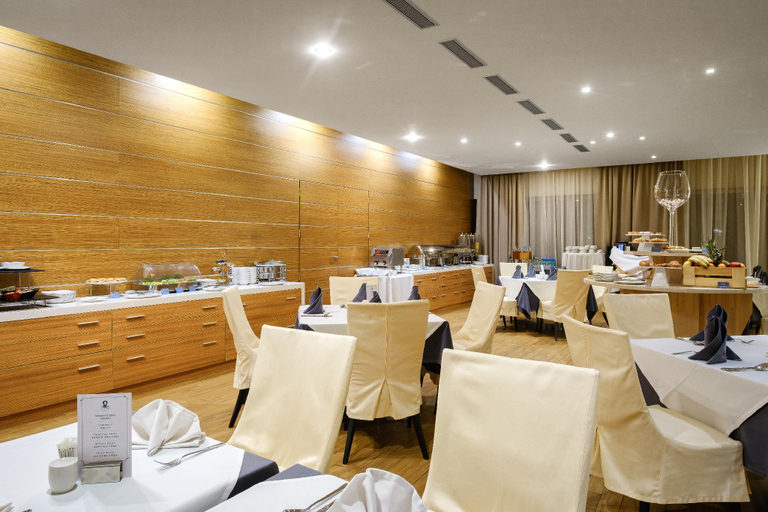Food & Drinks 5, Park Hotel Almaty, Almaty