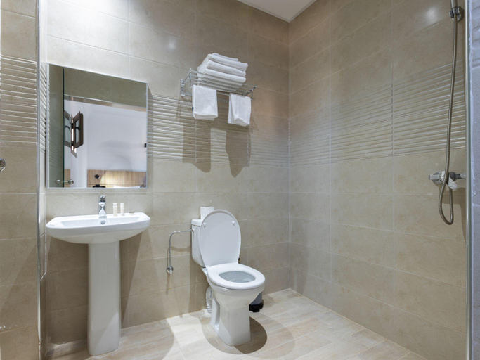Bathroom, Karam City Hotel
