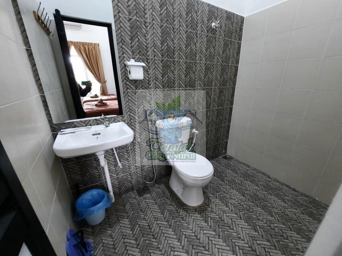 Bedroom 4, Teratak Cikgu NURUL Muar POOL muslim 6 BEDS, Muar
