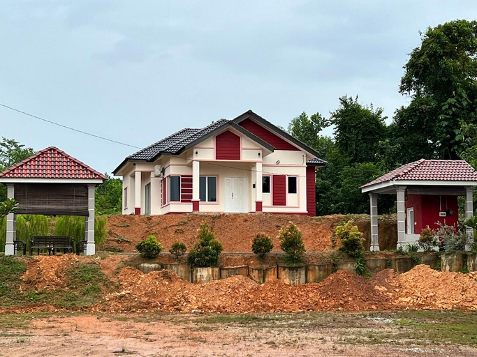 Heza Twin Villa - 4 rooms private pool bungalow, Port Dickson