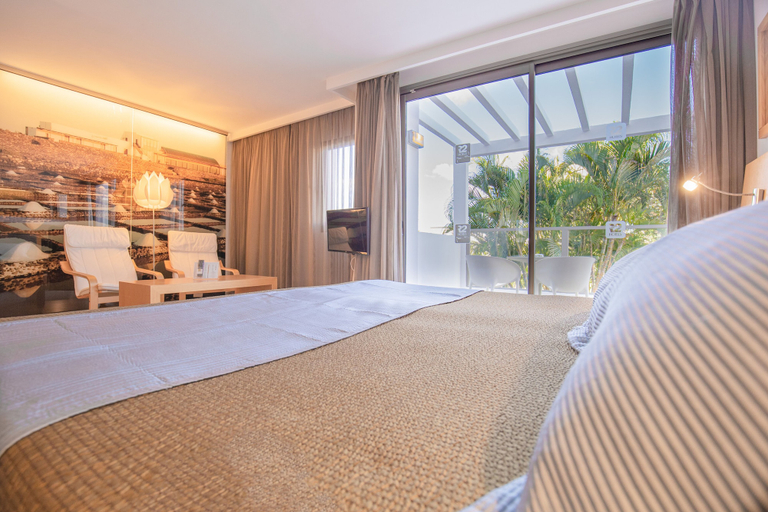 Bedroom 3, R2 Bahía Playa Design Hotel & Spa Wellness - Adults Only, Las Palmas