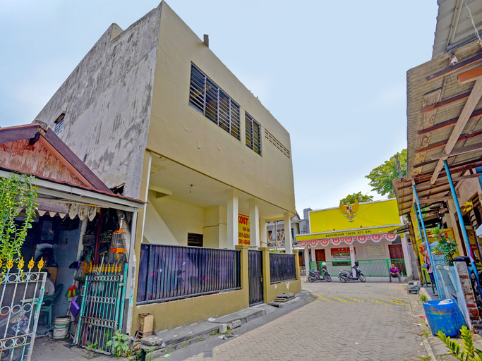 Exterior & Views 2, Hotel O B41m Residence Syariah, Sidoarjo
