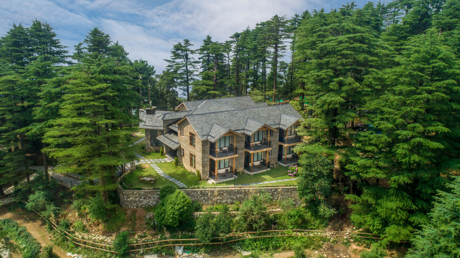 Exterior & Views