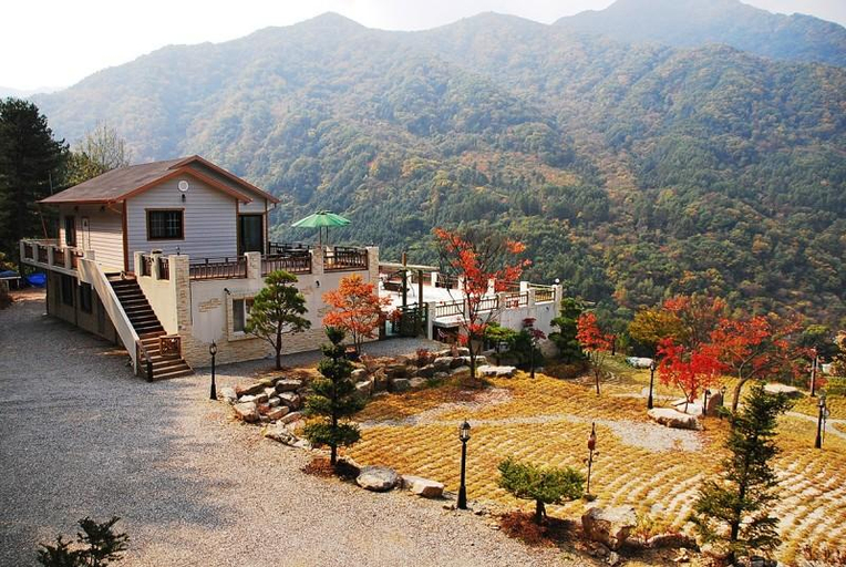 Exterior & Views 1, Gapyeong Jes Valley Pension, Gapyeong