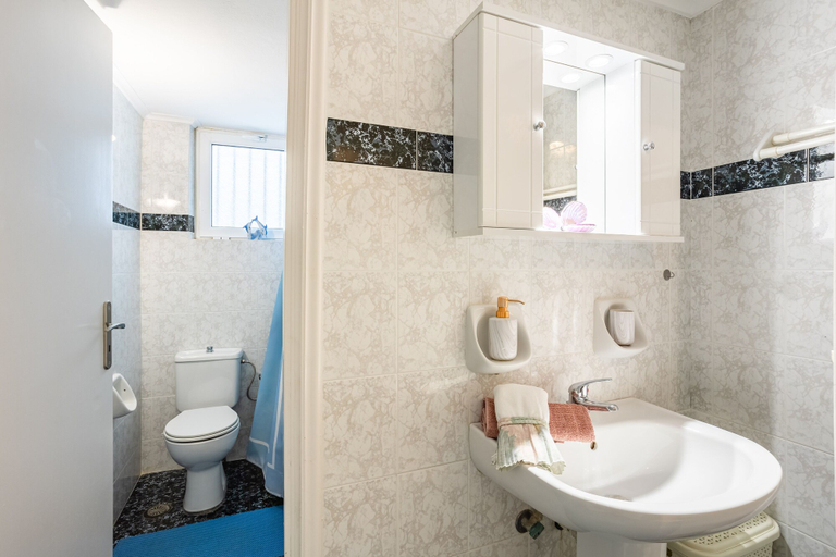 Bathroom 4, Seaside Family Haven - Avia's Spacious Getaway, Peloponnese