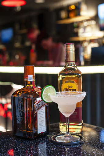 Food & Drinks 6