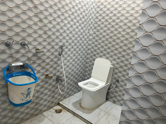 Bathroom 2, Hotel Krishna Paradise, Deoghar