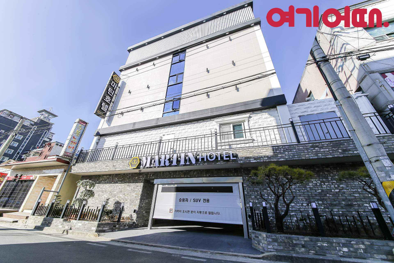 Others 4, Martin Hotel, Miryang