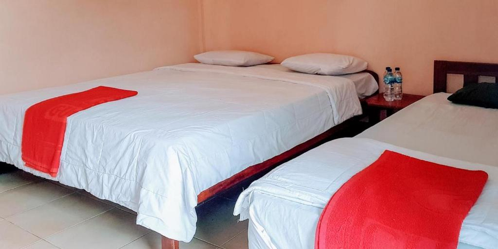 Bedroom, EXPRESS O 91929 Daniel Lodge Moni Kelimutu At Desa Wisata Koanara, Ende