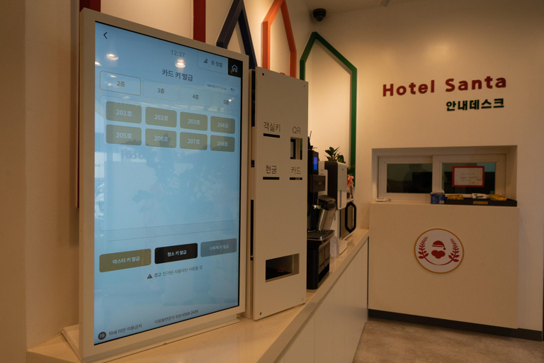 Others 4, Hotel Santa, Seo