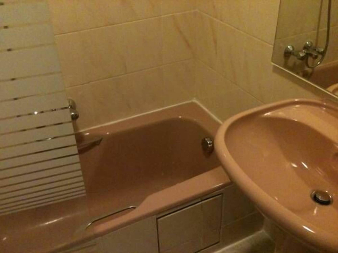 Bathroom 3, Hôtel Marie-Louise, Val-d'Oise