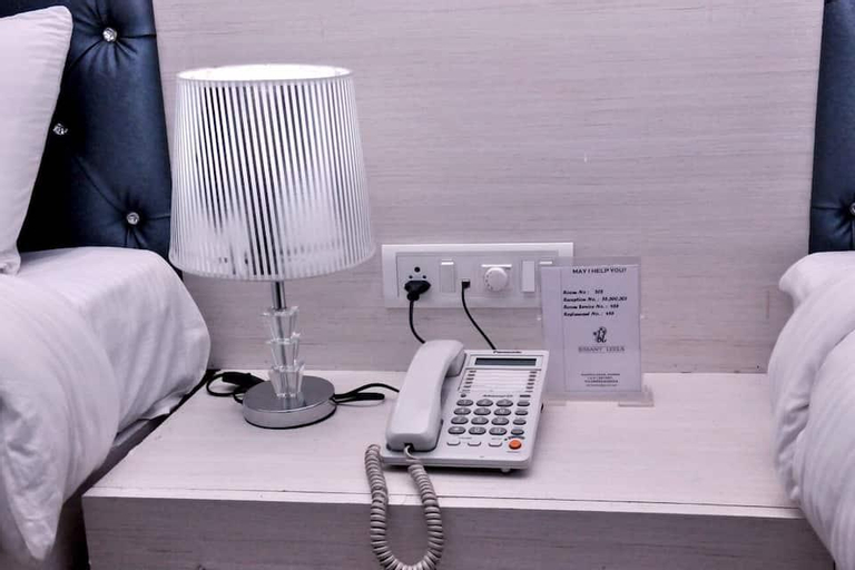 Hotel Basant Leela, Hardoi