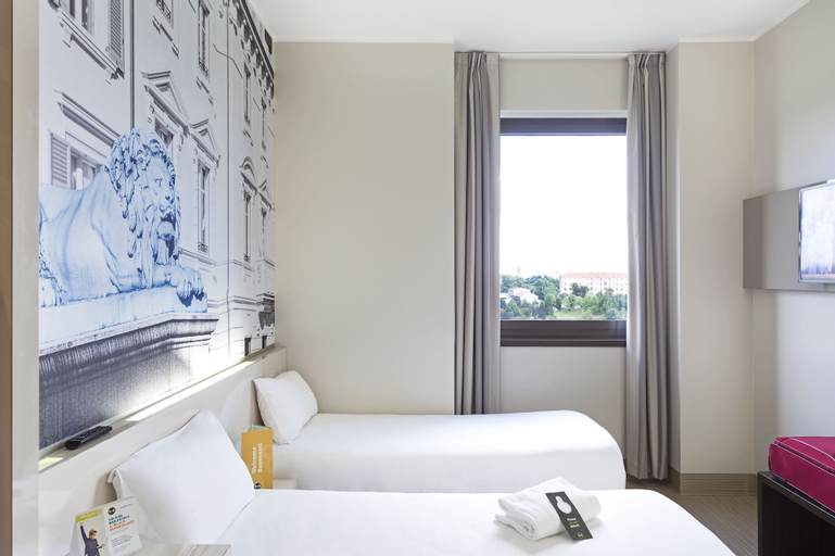 Bedroom 22