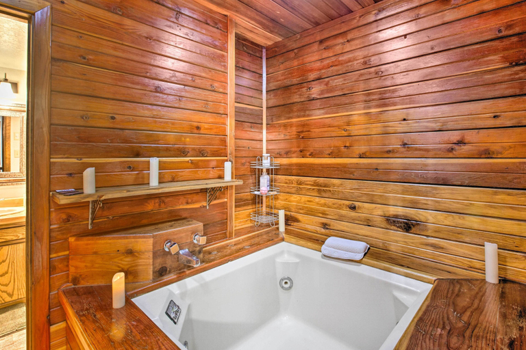 Bathroom 4, Cozy Angel Fire Escape w/ Golf Course Views!, Colfax