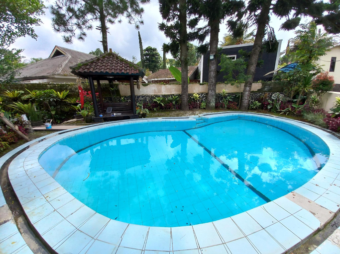 Sport & Beauty 2, Villa Edwin 2 Lantai Cisarua Puncak Bogor, Bogor