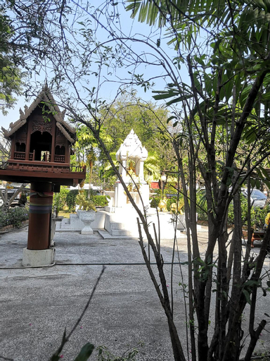 Near old city, 32 Nimman, train station, pool condo, Muang Chiang Mai