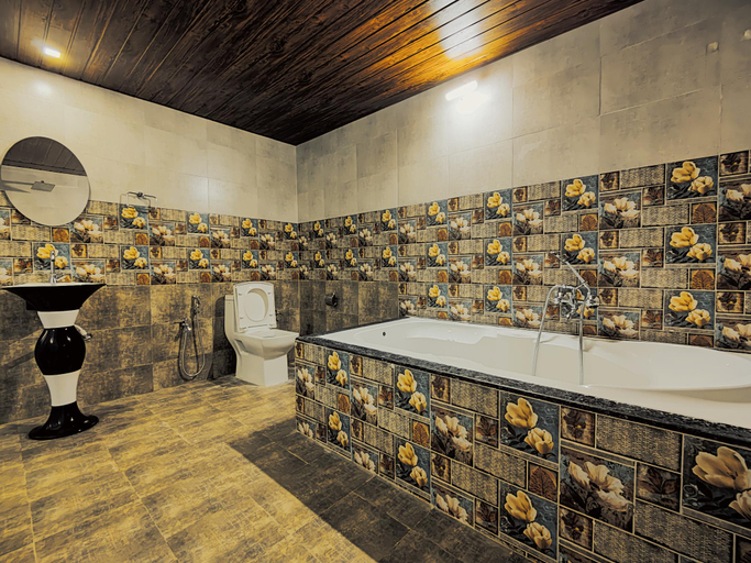 Bathroom 3, Sea La Vie Baga, North Goa
