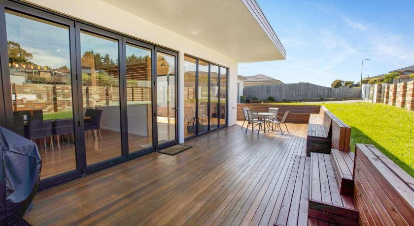 Exterior & Views 4, La Maison Elegante, E. Gippsland - Bairnsdale