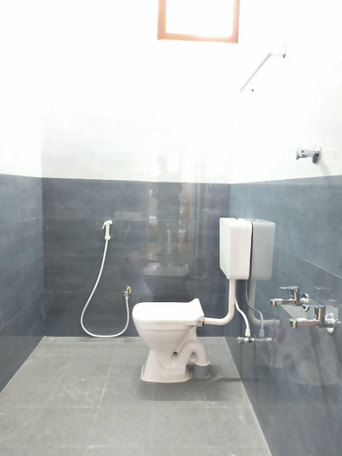 Bathroom 3, Meadows Homestay, Madurai