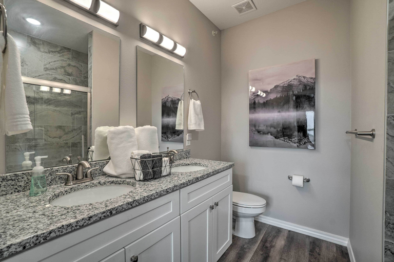 Bathroom 5, Family-Friendly Branson Condo ~ 3 Mi to Strip, Taney