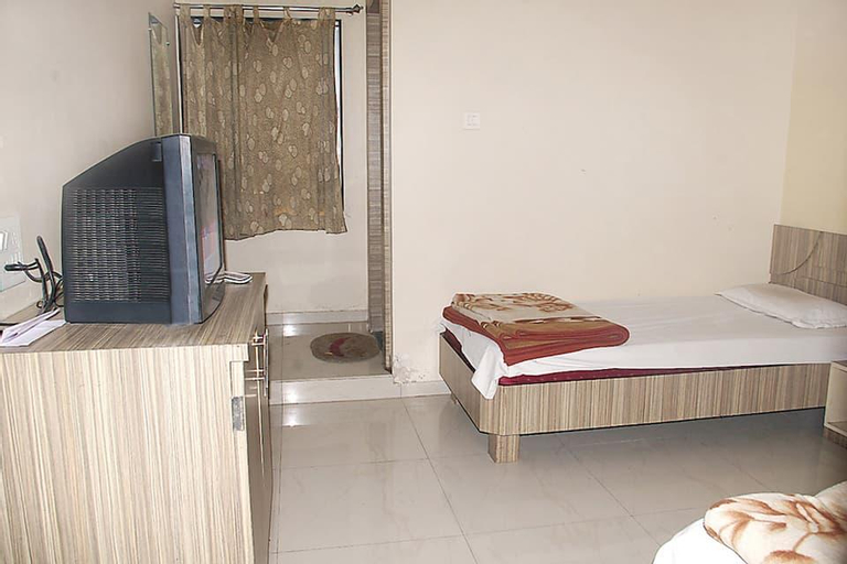 Bedroom 3, Hotel Chintamani Deluxe, Yavatmal