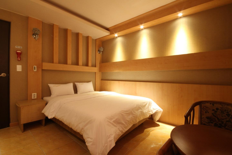 Bedroom 3, Goseong Romio and Juliet, Goseong