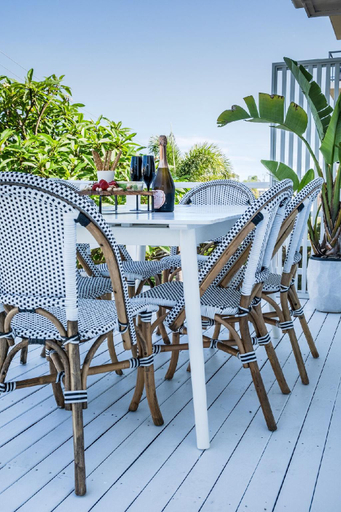 Others 4, King's Beach Coastal Getaway, Bring the dog!, Caloundra - Caloundra S.