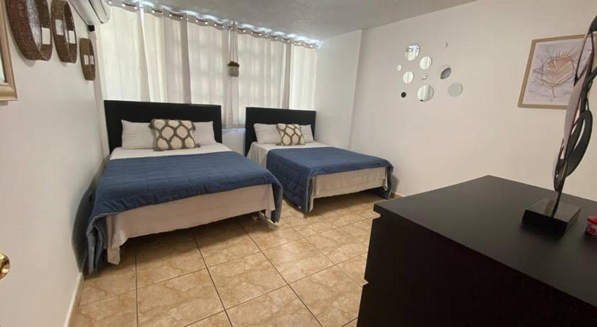 Bedroom 2, Beach Apt at La Mancha