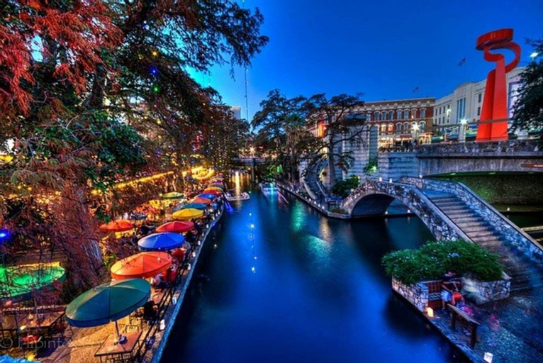 Sport & Beauty 4, Your Dream Stay 4br/2ba Near Downtown & Riverwalk, Bexar