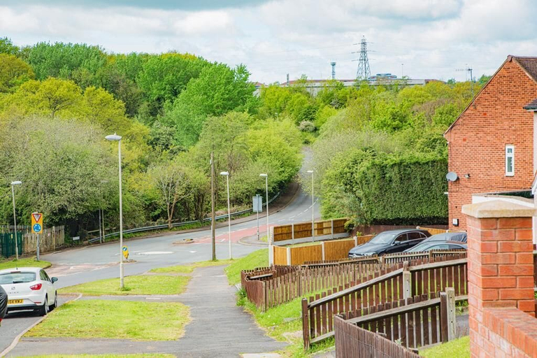 Others 4, White House, Sandwell