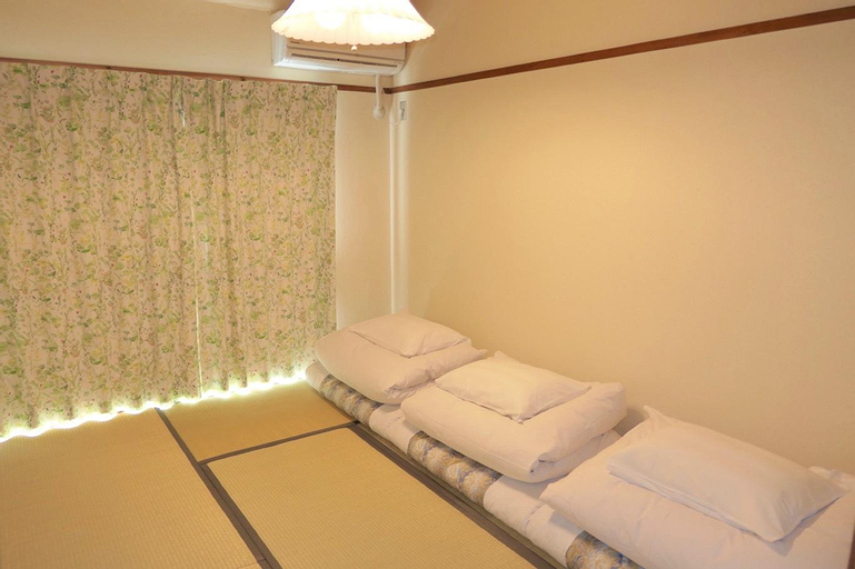 Bedroom 2, Blue Sky Blue Sea 301, Takamatsu