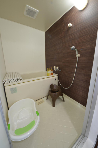 Bathroom 3, Riverside namba 800, Osaka