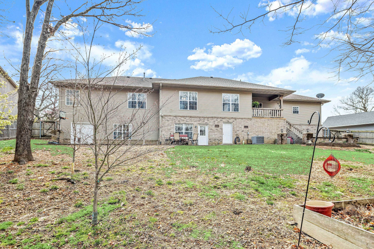 Exterior & Views 2, Spacious Rogers Home w/ Yard: Family Friendly, Benton