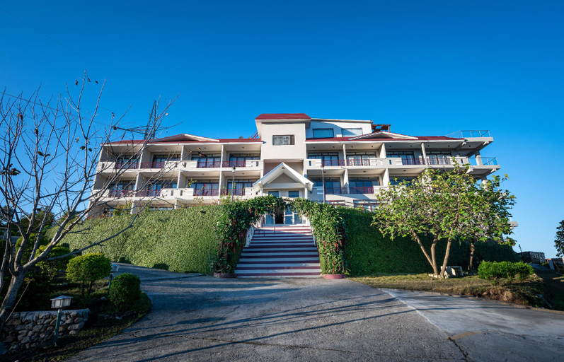 Exterior & Views