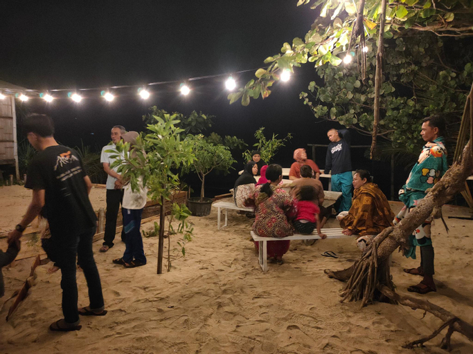 Food & Drinks 3, Penginapan Bayu Samudra Pantai Santolo, Garut