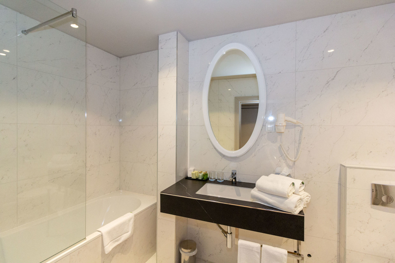 Bathroom 5, Torretta Palace Hotel, Sveti Filip i Jakov