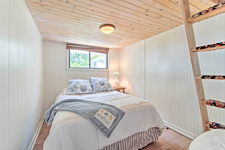 Bedroom 3, Horicon Riverfront Retreat with Deck, Dock and Patio, Dodge