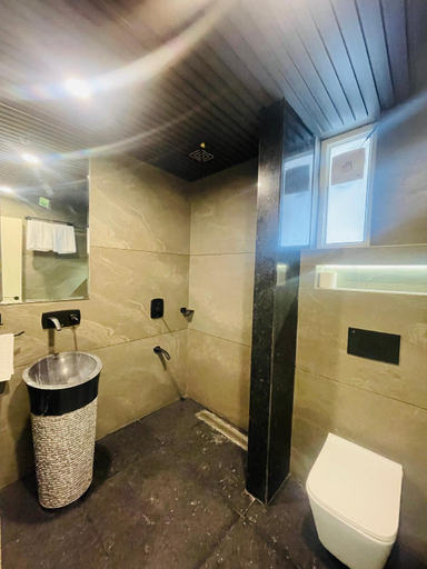 Bathroom 3, Woodlands Apt. Full furnished Luxury Apt w/Balcony, Jodhpur
