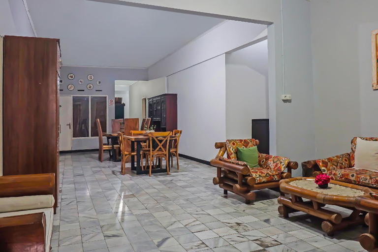 Public Area 2, Hotel O Bogor Guest House, Bogor