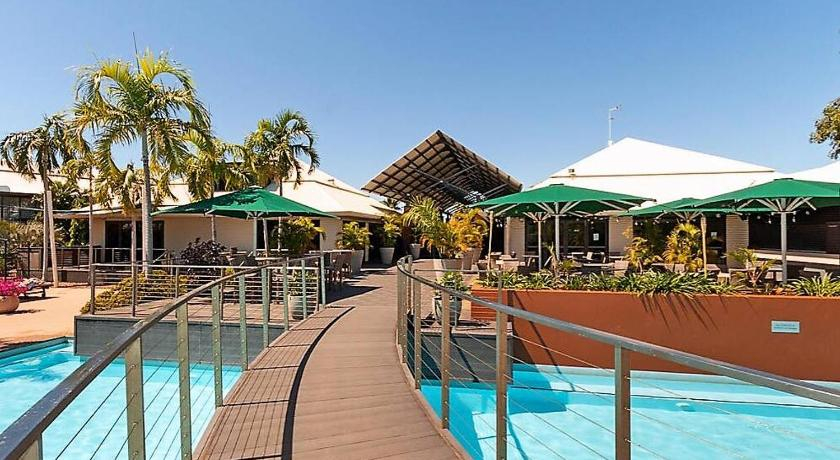 Modern 2 Bed Apartment - Oaks Resort, Cable Beach, Broome