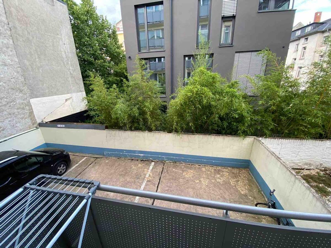 Sport & Beauty, Komplette gemütliche Wohnung mit Küche, Frankfurt am Main