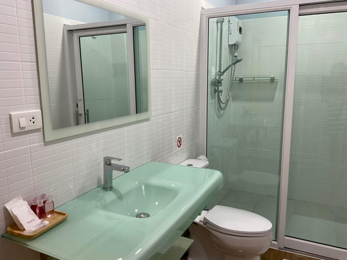Bathroom 2, Na-cha-lae 3, Muang Chanthaburi