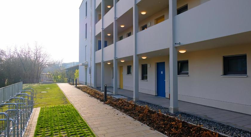 Exterior & Views 1, Design Apartment Nr 1 mit Terrasse und Parkplatz, Straubing
